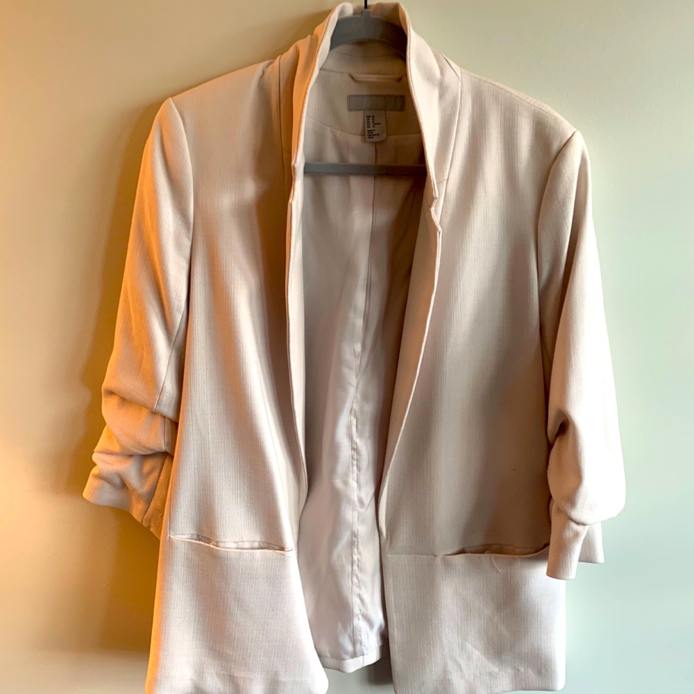 tan blazer with ruched sleeves